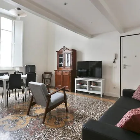 Moderno Con Ascensore Apartament