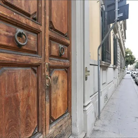 Moderno Con Ascensore Apartament